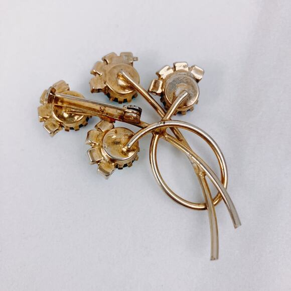 Mid Century Blue AB Rhinestone Bouquet Floral Spray Brooch, 1950s AB Vintage Pin - Picture 7 of 9